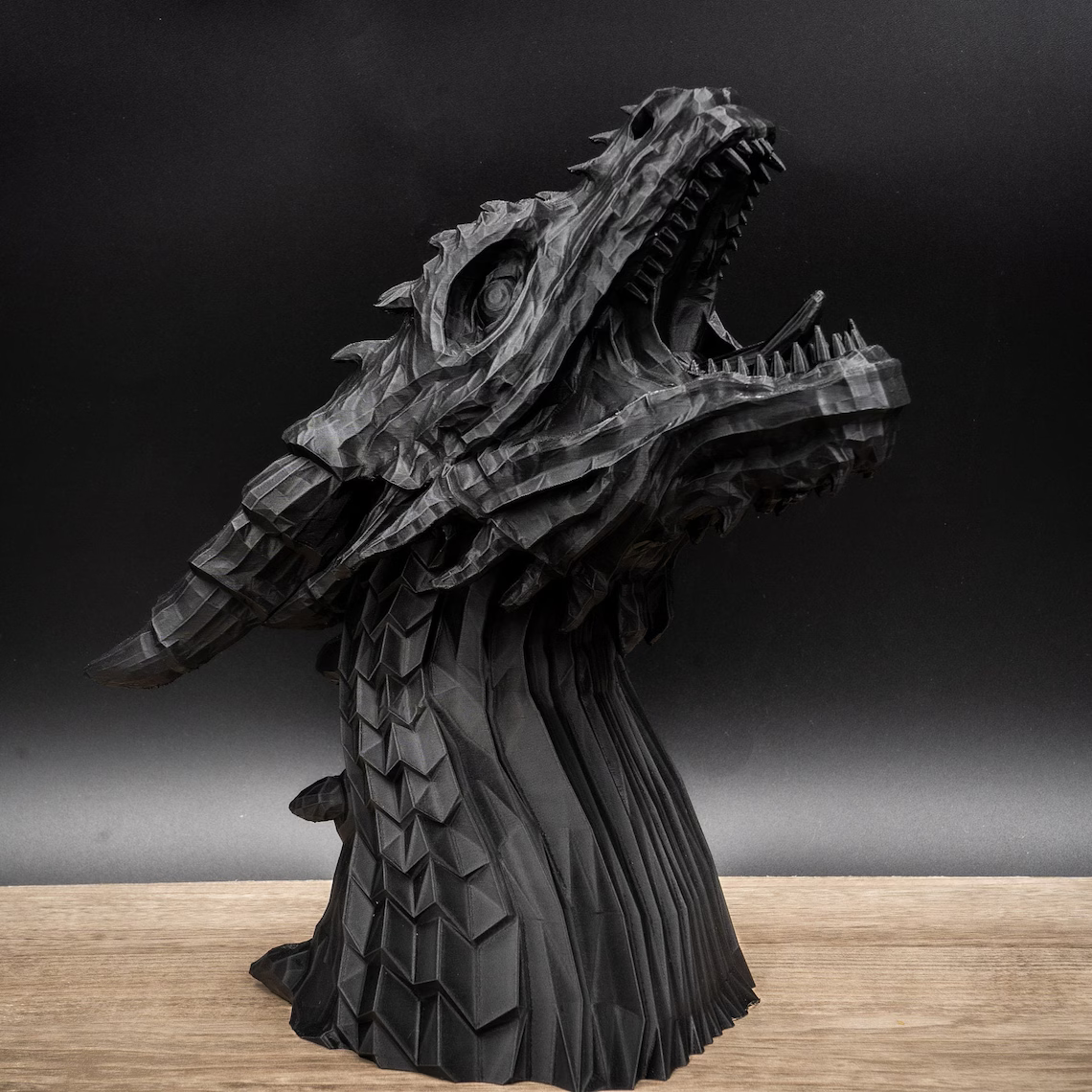 Dragon Headphones Stand